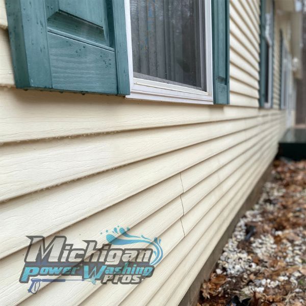 Siding Pressure Washing Results