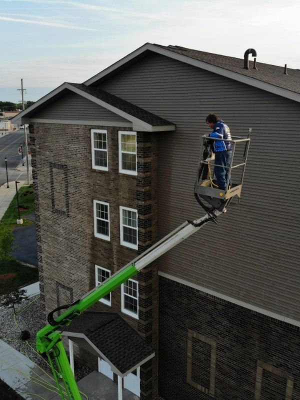 Commercial Power Washing in Montcalm MI